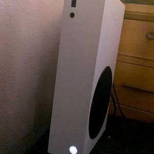 Selling bread new Xbox s